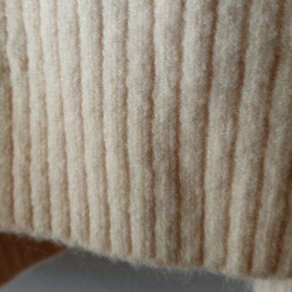 'LOFT' Cowl neck oversized Plaid Sweater Size S NWOT - Picture 8 of 12